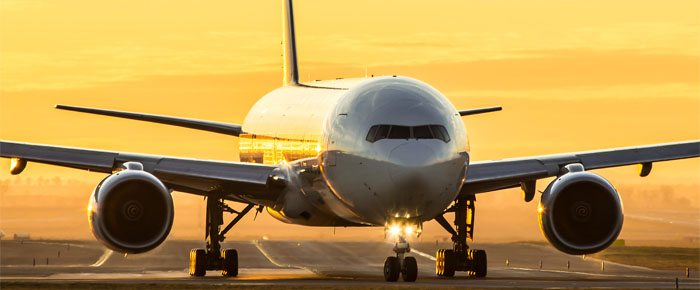 avião pronto para decolar