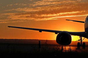 avião nascer do sol