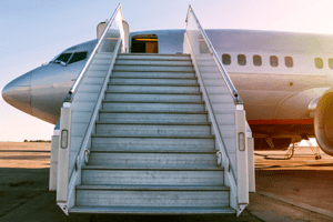 escada para o avião