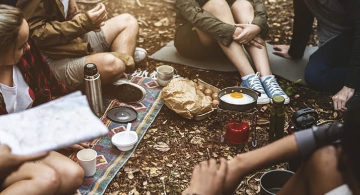 acampamento entre amigos