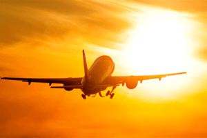 Avião subindo Sol céu