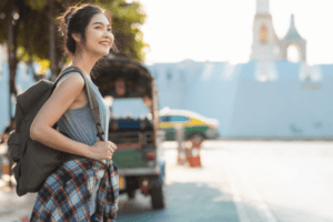 viajante feliz cidade