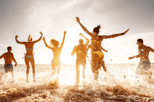 Viajantes super felizes