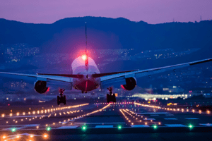 Pista avião decolando