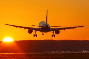 Avião sol indo embora