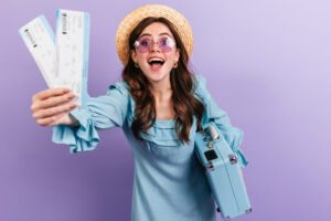 viajante com passagens