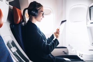 passageira conectada à internet