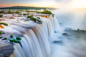 Cataratas do Iguaçu ao amanhecer