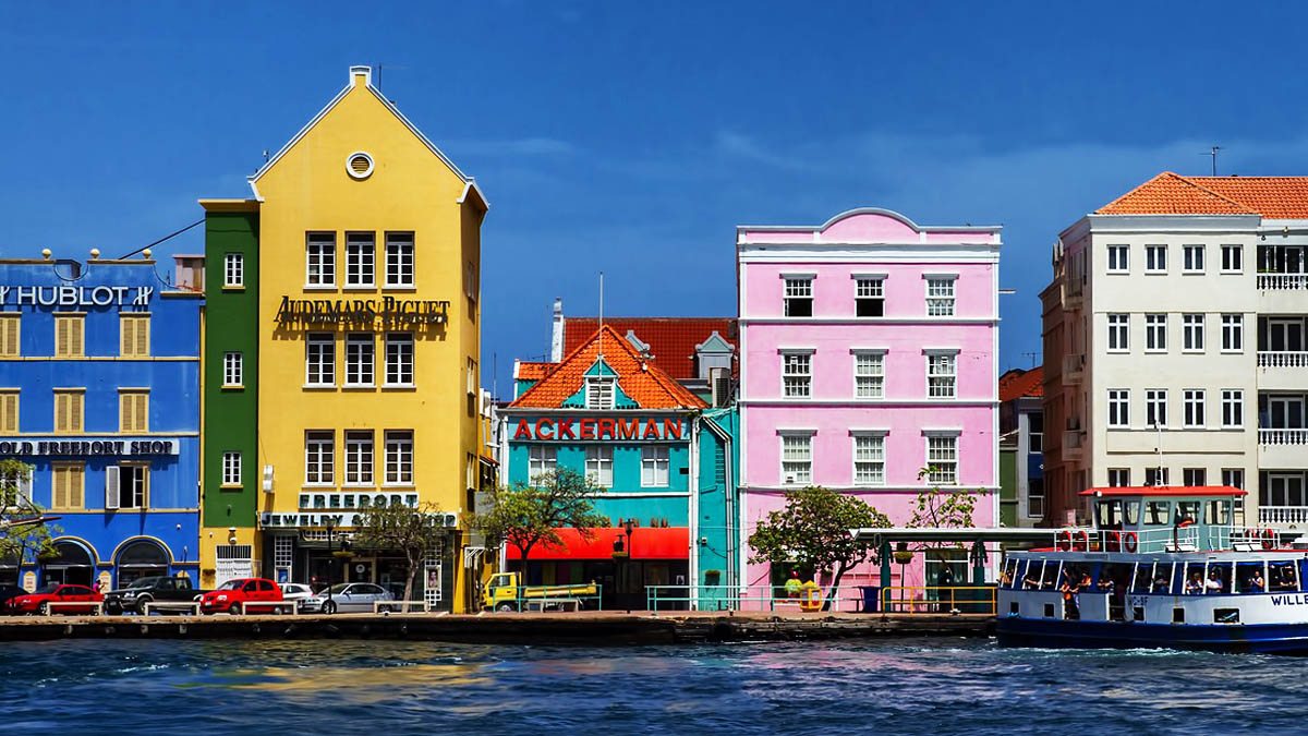 curacao capa