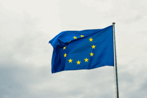 Bandeira da Europa tremulando