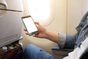 Celular no avião