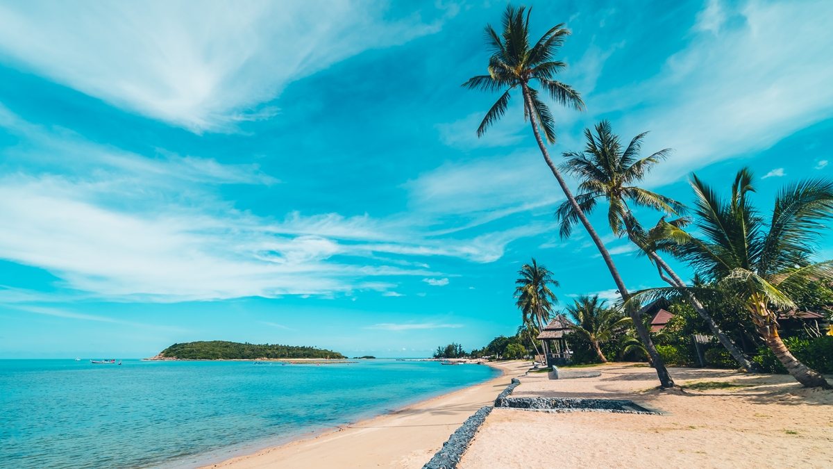 curacao com mar azul claro e areias claras