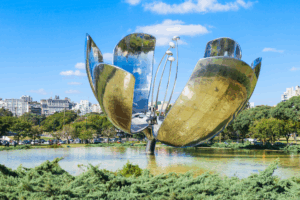 Flor metálica em Buenos Aires
