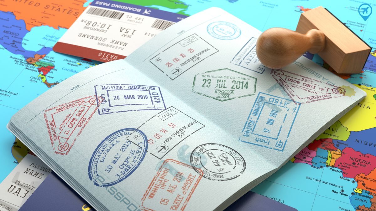 Passaporte com vários carimbos