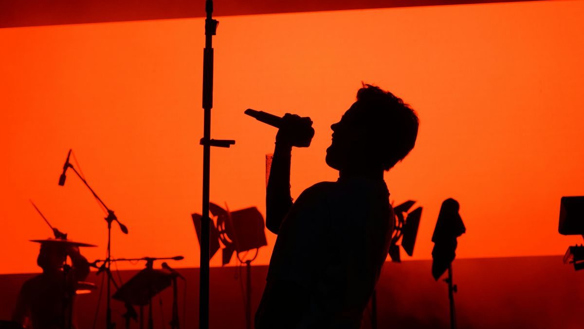 Vocalista cantando