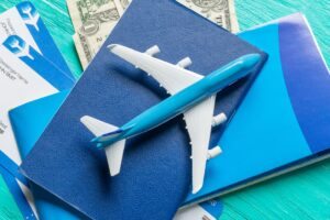 passaporte, passagens e avião