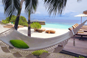 Acomodações de um hotel na praia