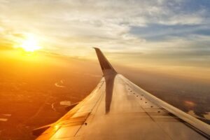 Asa do avião e o sol