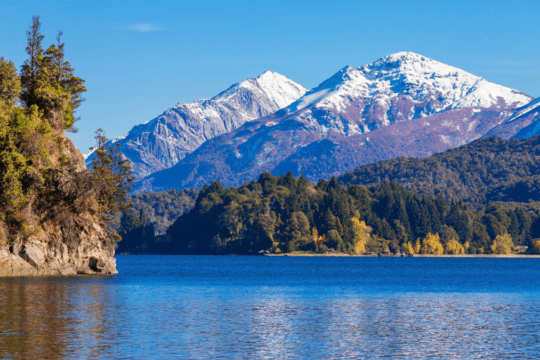 Lago e montanhas em Bariloche - Argentina