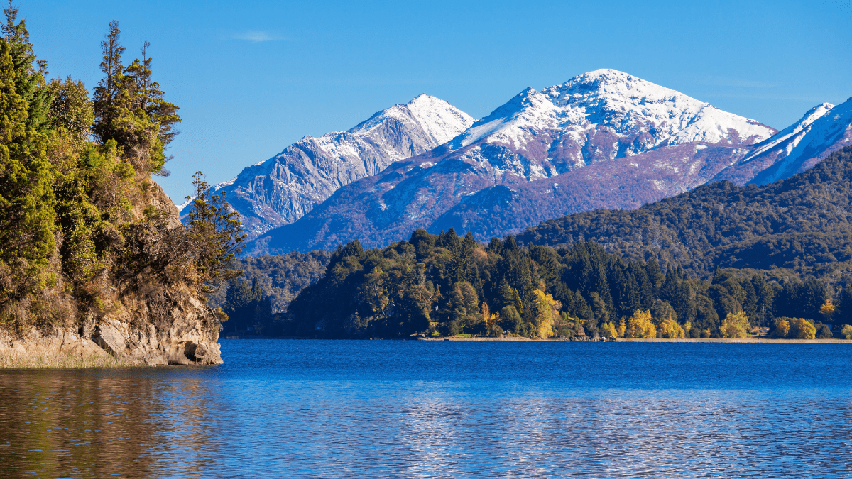 Lago e montanhas em Bariloche - Argentina