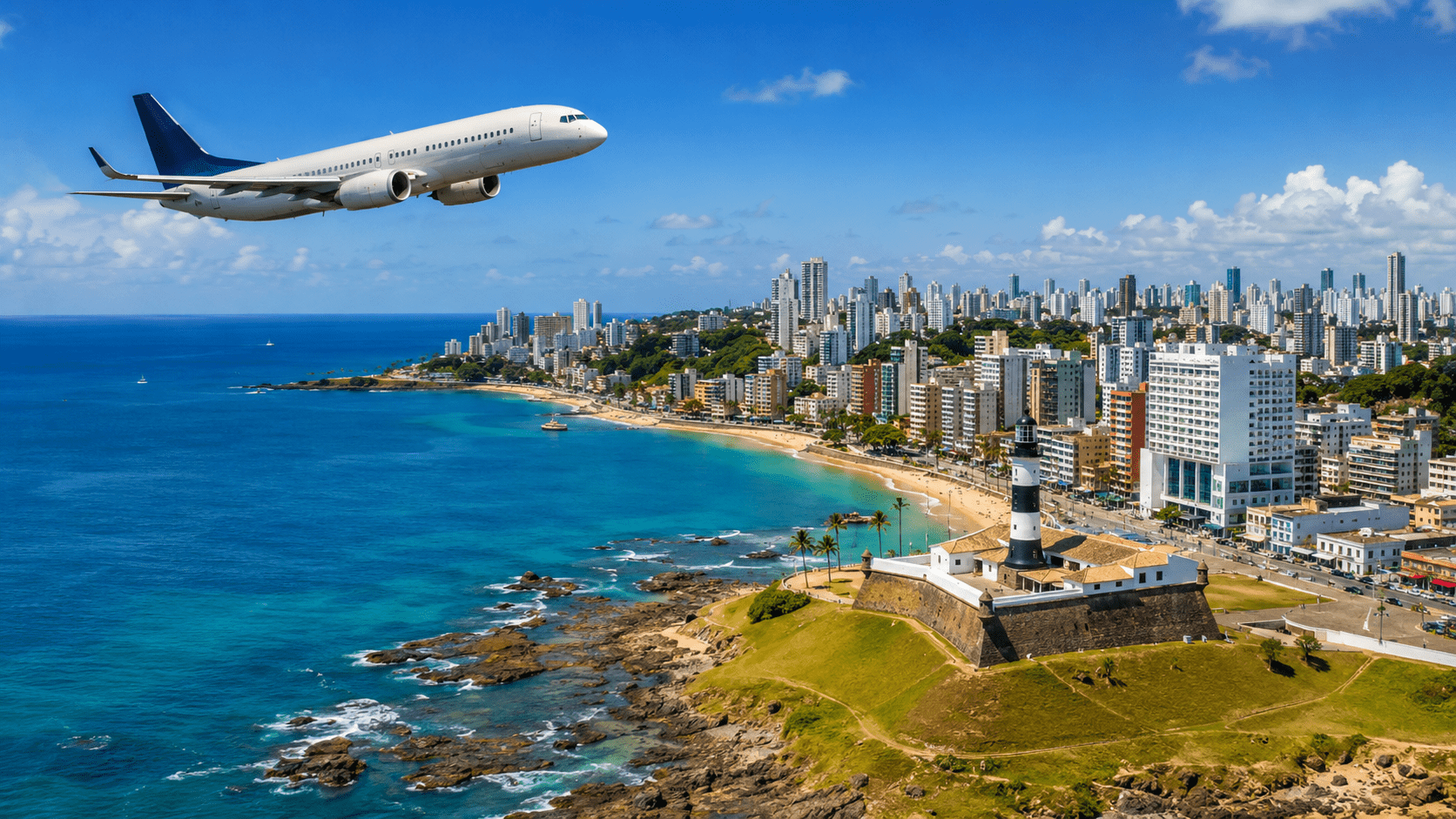 Avião sobrevoando a cidade de Salvador na Bahia